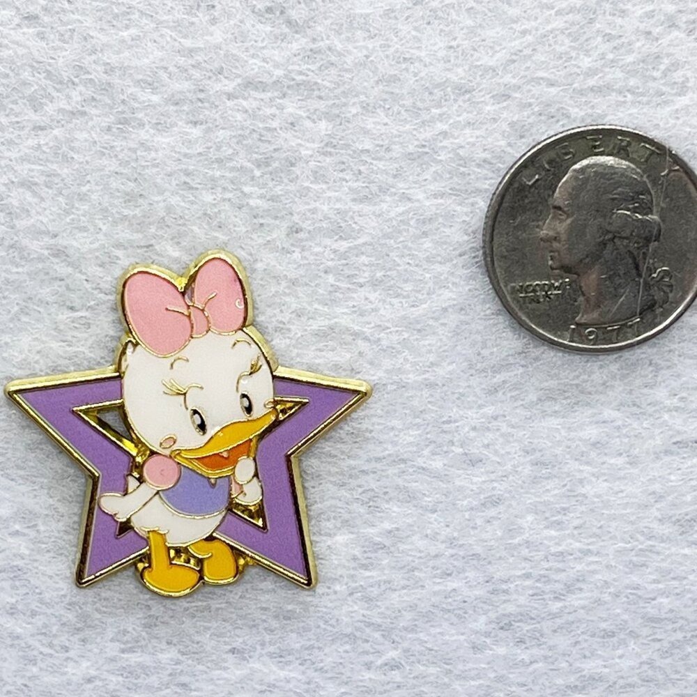 🔮 5/$25 Disney Star Happy Daisy Duck Pin - Picture 2 of 3